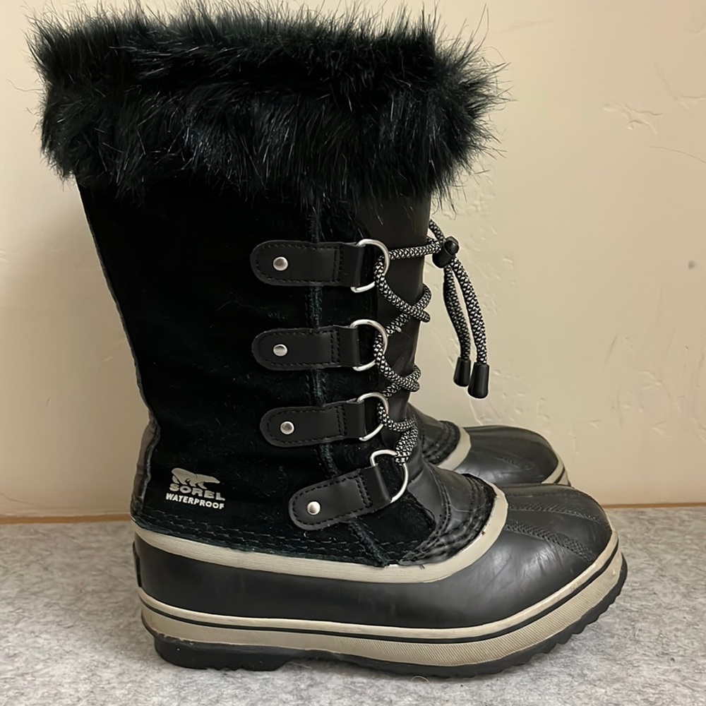 Sorel Size 3 Joan of Arctic Snow Boots